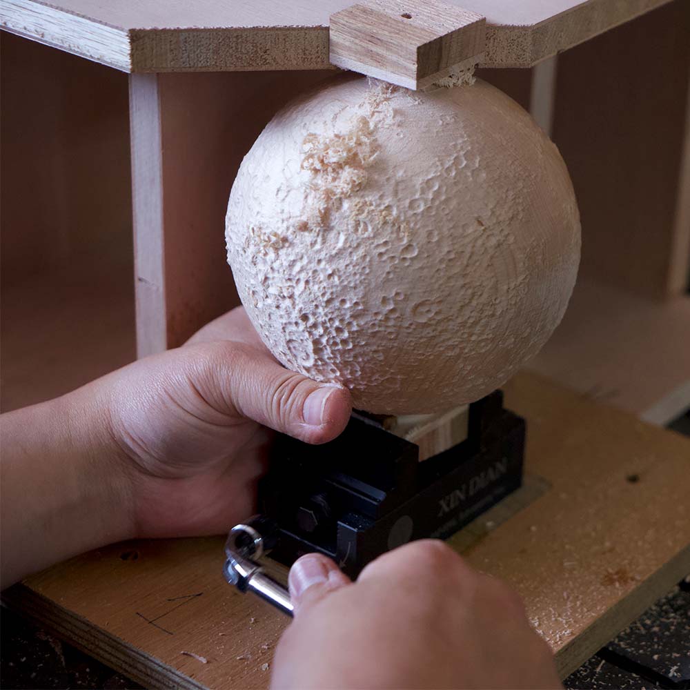 ARCHITECTMADE MOON